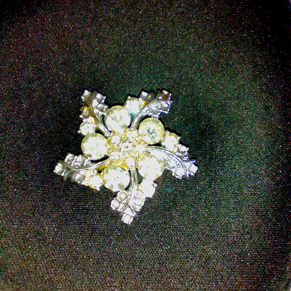 Brooch Rhinestone Vintage Brooch - Picture 5 of 7